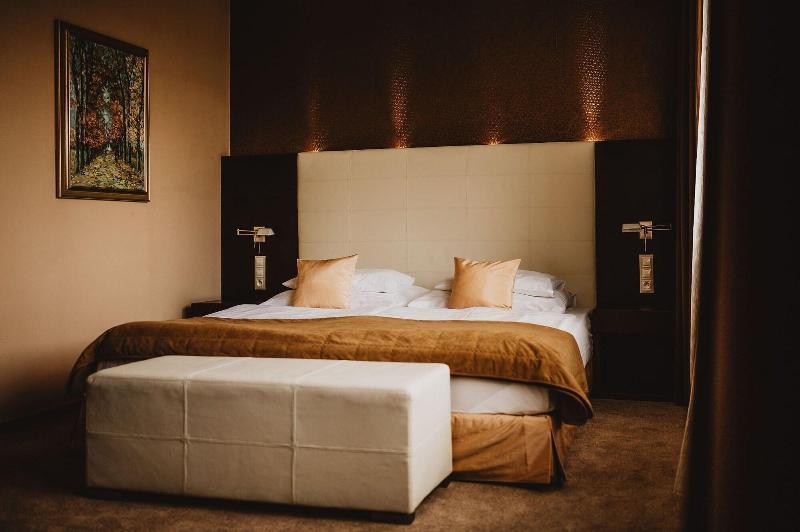 Hotel Turiec Мартин Экстерьер фото