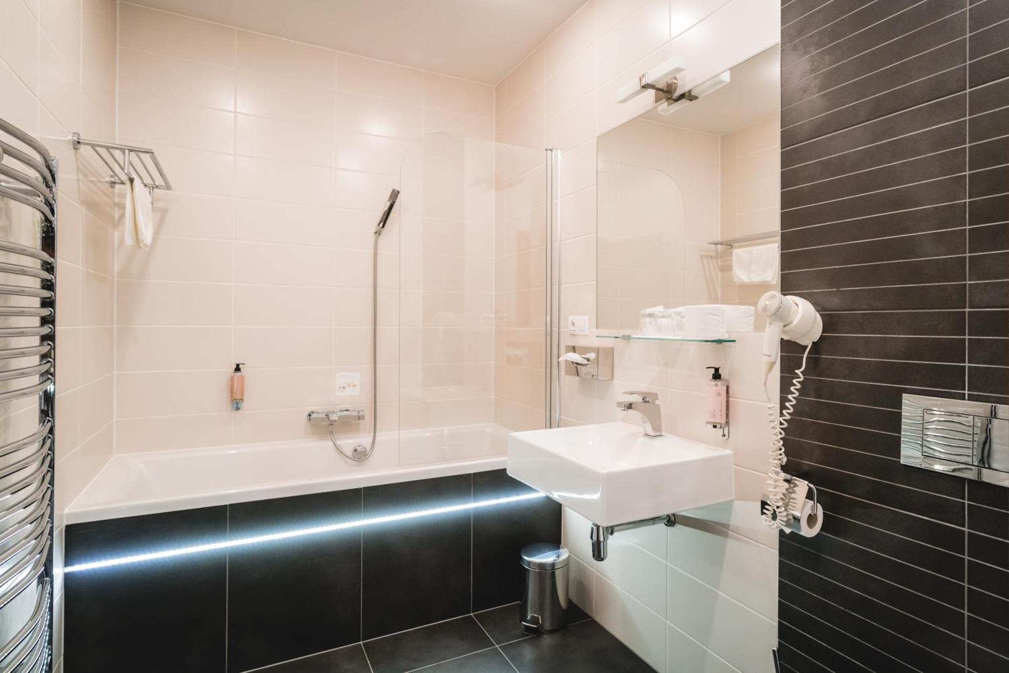 Hotel Turiec Мартин Экстерьер фото
