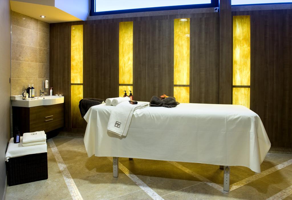 Hotel Turiec Мартин Экстерьер фото